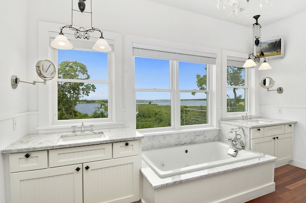 9326_Main_Bayview_Rd_Southold_(04)