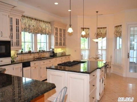 1325 Kimberly Ln