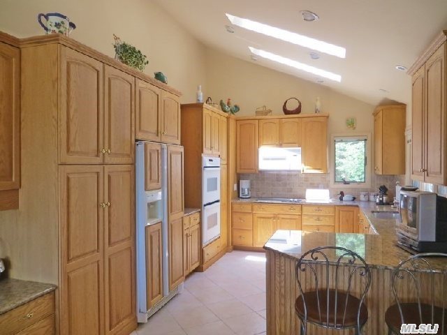 765 W Cedar Point Dr