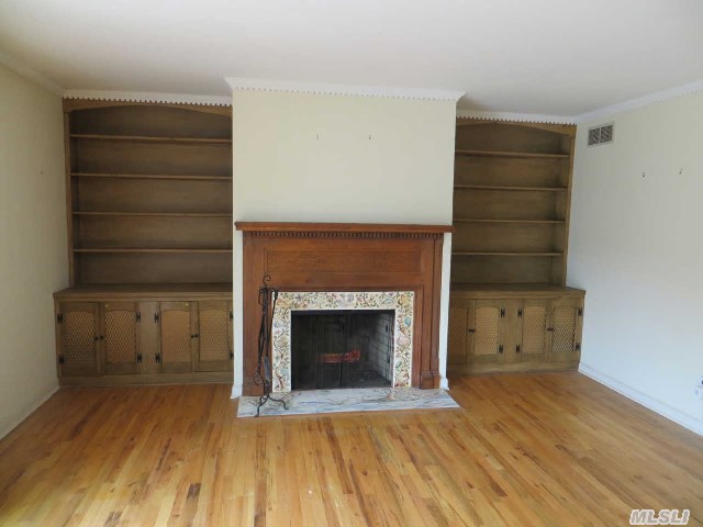 975 W Hill Rd