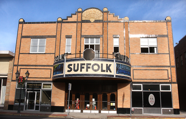 suffolk theater riverhead