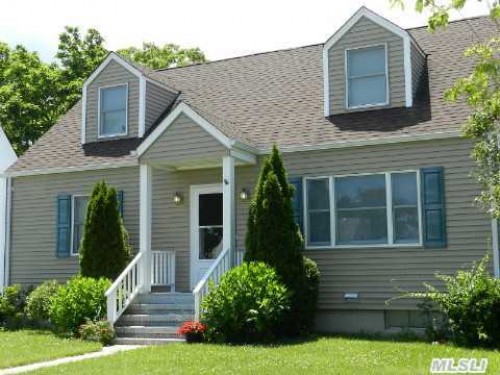 north fork real estate three under 300k