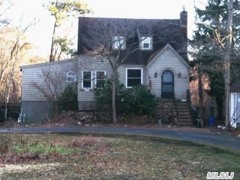 1453 W Main St