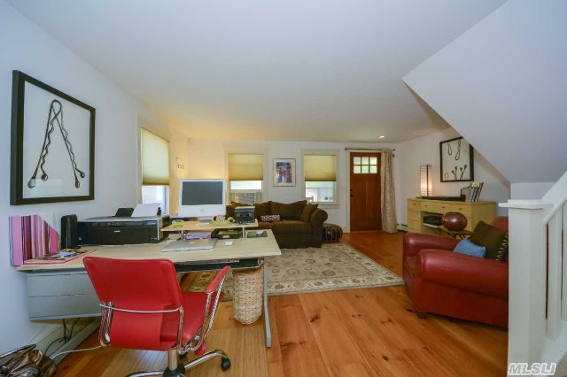 217 Center St