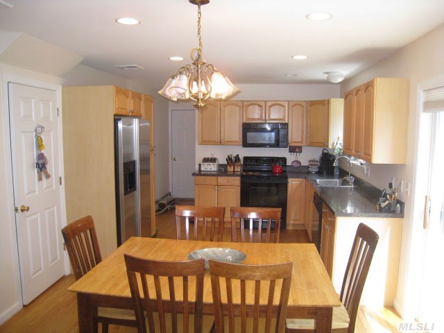 2205 Gillette Dr