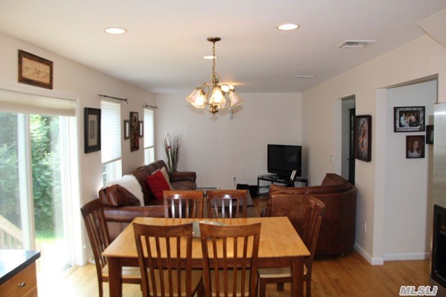 2205 Gillette Dr