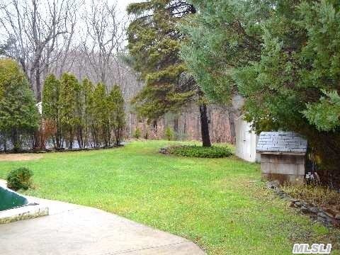 2370 &2374 N Wading River Rd