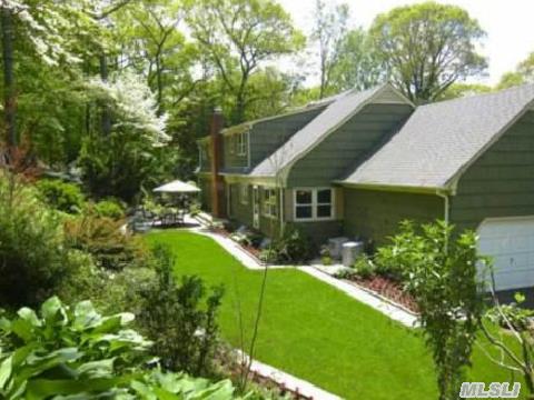 32 West Woodland Dr