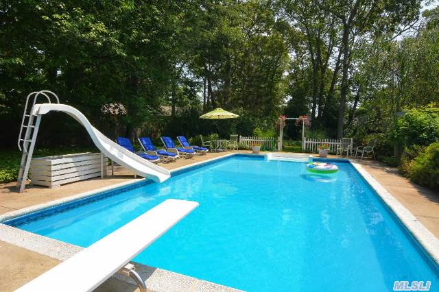 36 Phillips Ln