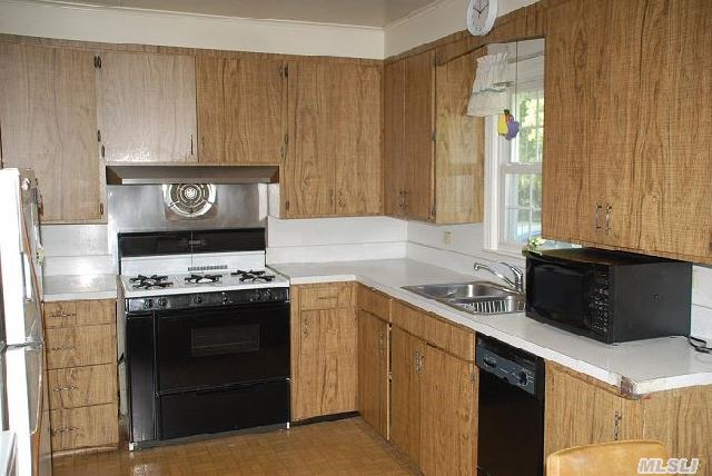 67 Fairway Ave