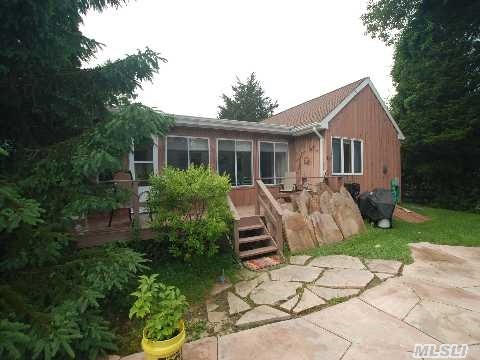 950 Waterview Dr