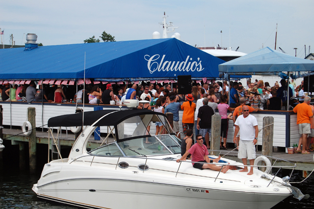 claudio's clam bar greenport