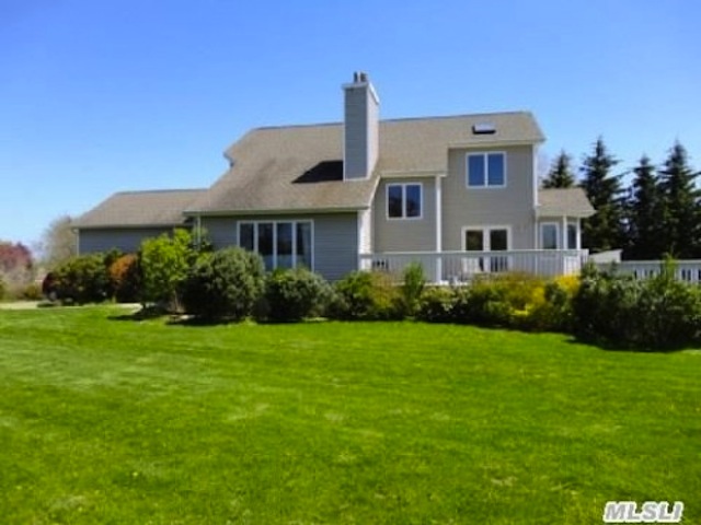 real estate north fork five under 500