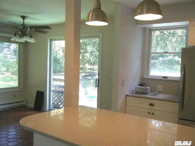 144 Beach Rd