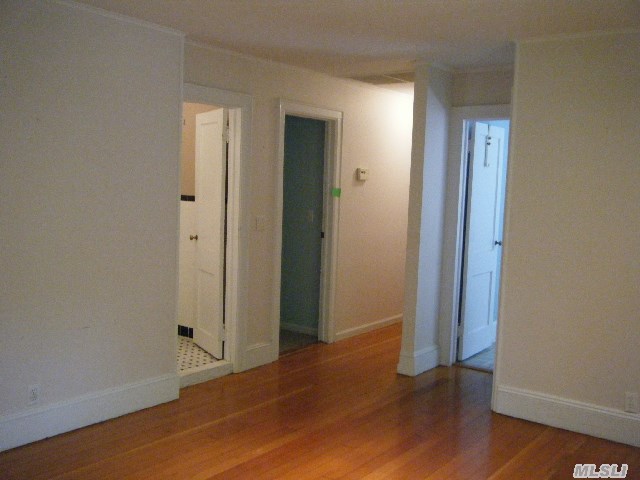 144 Beach Rd