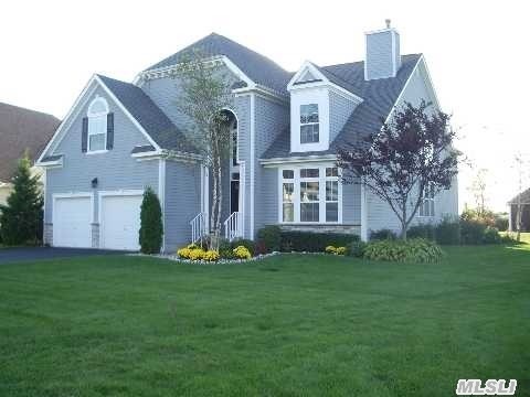 15 Wake Robin Ln