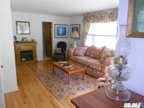 2342 N Wading River Rd