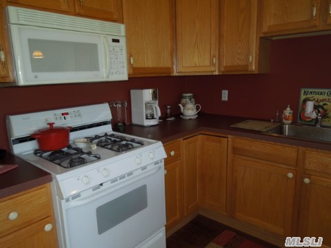 35 Summerfield Ln