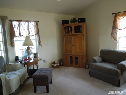 35 Summerfield Ln