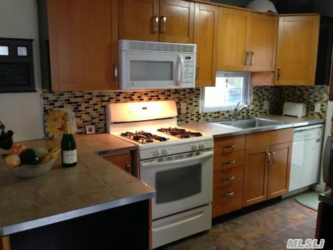 370 Hobart Rd