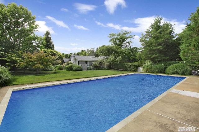 7 Margarets Dr