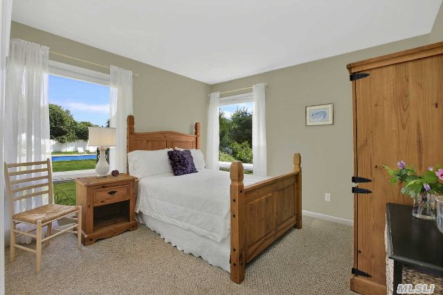 7 Margarets Dr