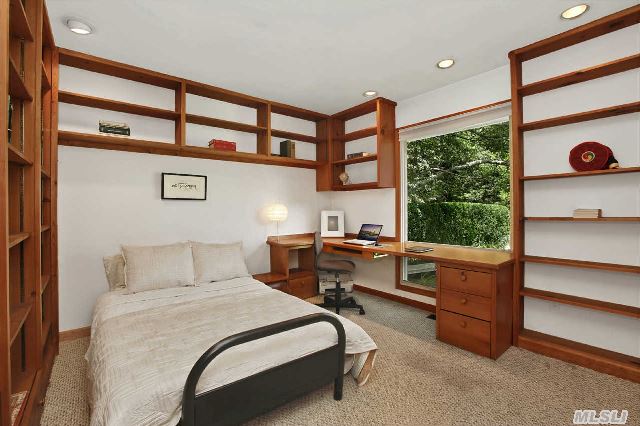 7 Margarets Dr
