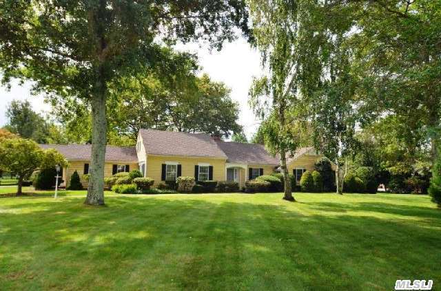 95 Country Club Dr