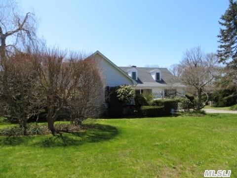 975 W Hill Rd