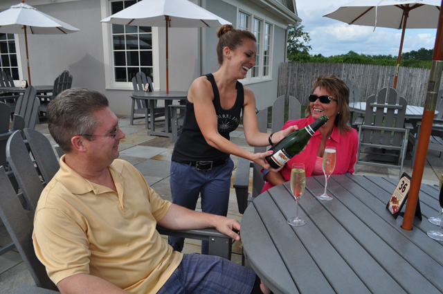 sparkling wine southold pointe
