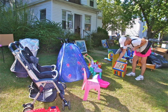 yard sale north fork garage tag