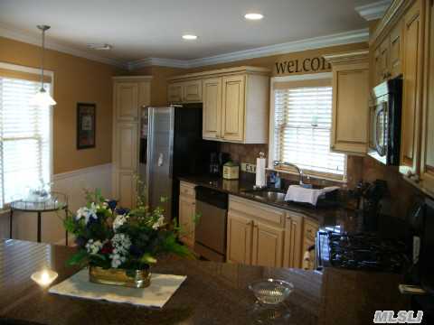 114 Overlook Dr