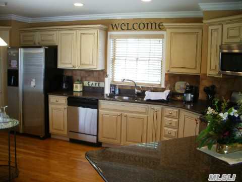 114 Overlook Dr