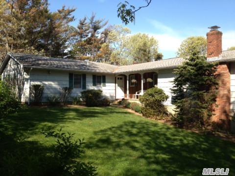 1230 Bayberry Rd