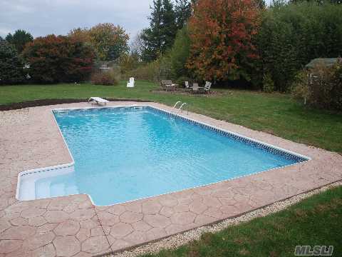 2210 Gabriella Ct