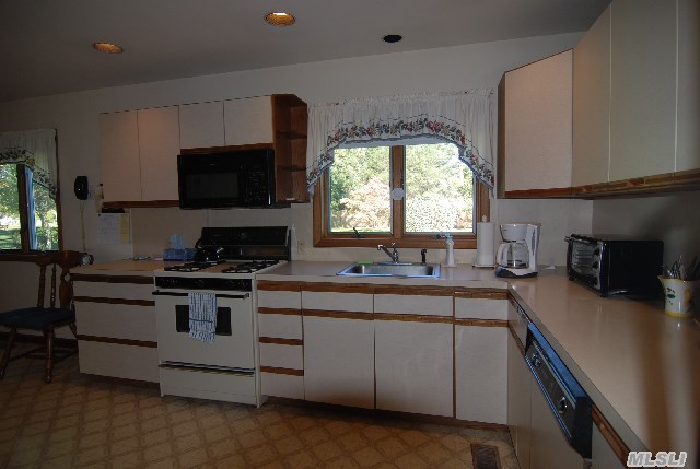 255 Harper Rd