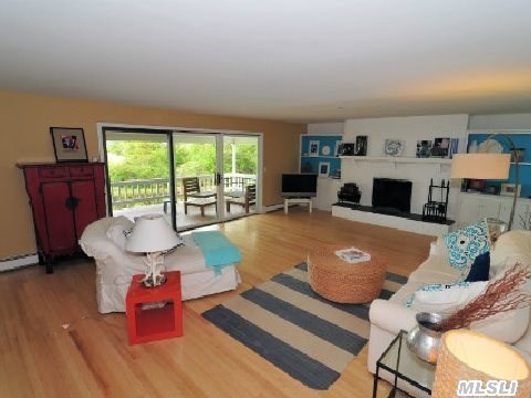 2862 Ruth Road