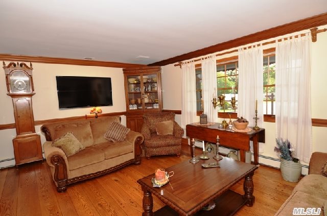 305 Leeward Dr