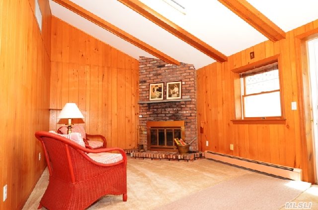 370 Williamsburgh Dr