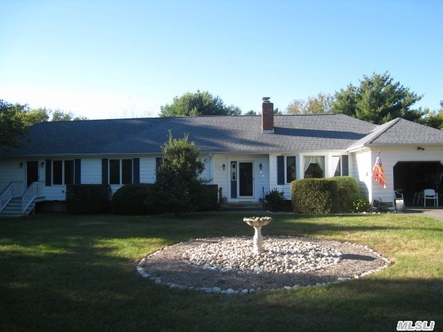 385 Greenfields Ln