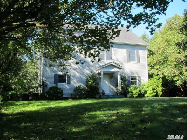 415 Edwards Ln
