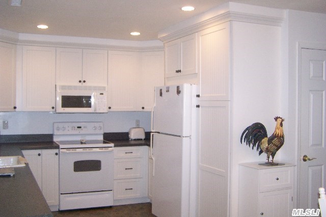 45 4th St