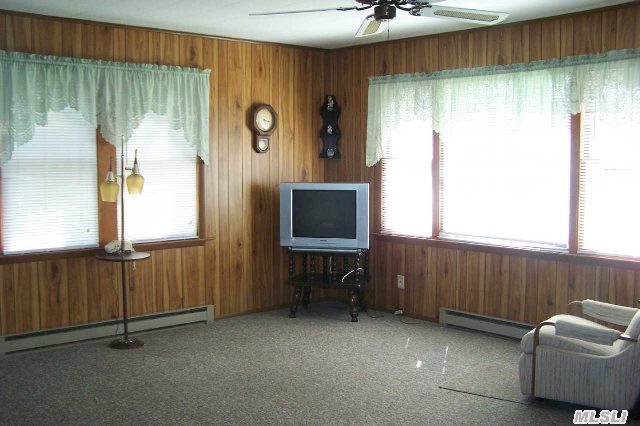 116 Church Ln