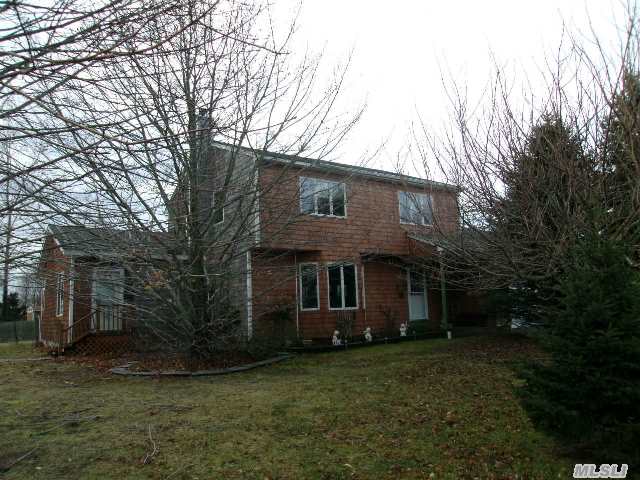 135 Baywood Dr