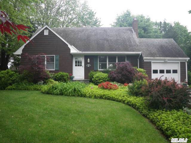 1399 Peconic Bay Blvd