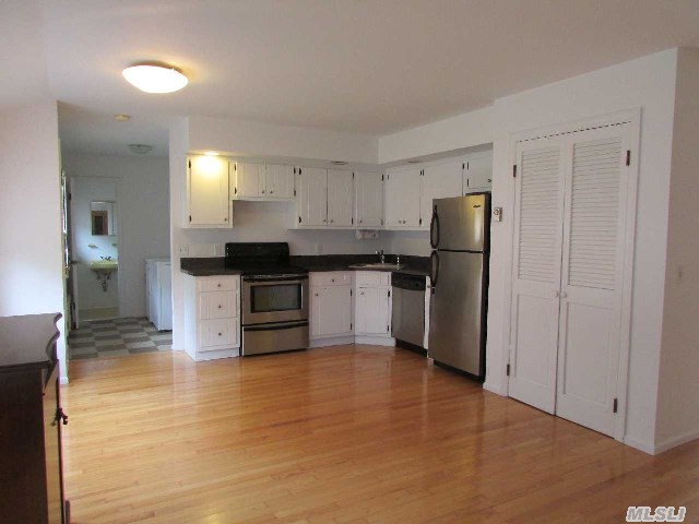 390 Gillette Dr
