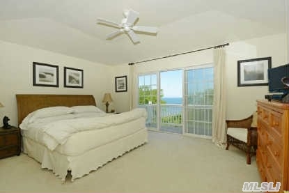 64 Dune Dr