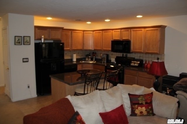 2204 Cedar Path