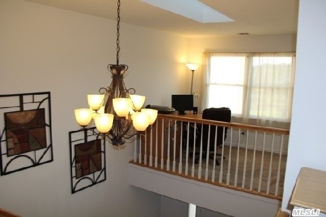 2204 Cedar Path