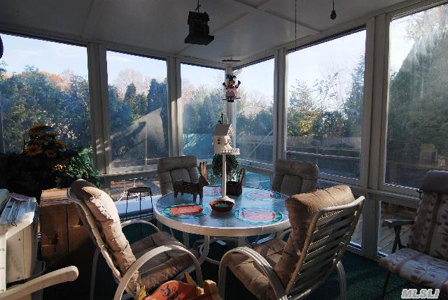 260 Cedar Dr